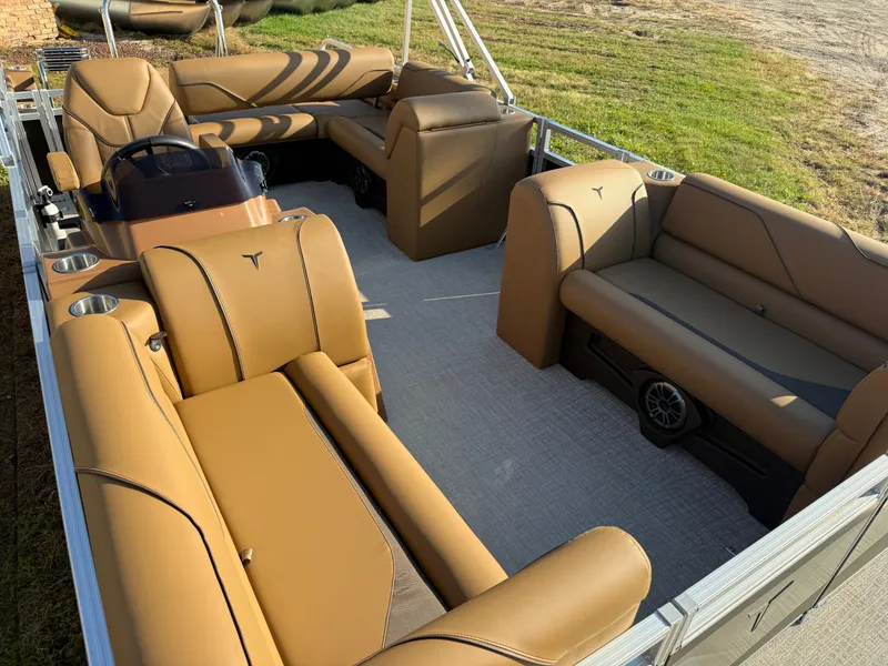 Slide: The Image of Tahoe Sport 2180 Swingback (VRB) & Honda 4-Stroke EFI 2026 - 34