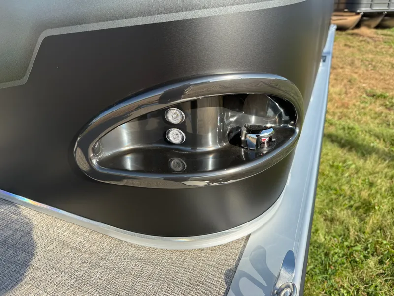 Slide: The Image of Tahoe Sport 2180 Swingback (VRB) & Honda 4-Stroke EFI 2026 - 36