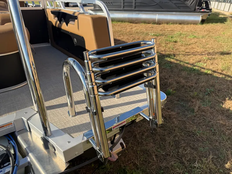 Slide: The Image of Tahoe Sport 2180 Swingback (VRB) & Honda 4-Stroke EFI 2026 - 44