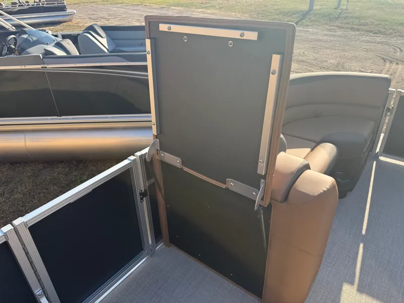 Slide: The Image of Tahoe LTZ 2385 Swingback (VRB) & Honda 4-Stroke EFI 2026 - 28