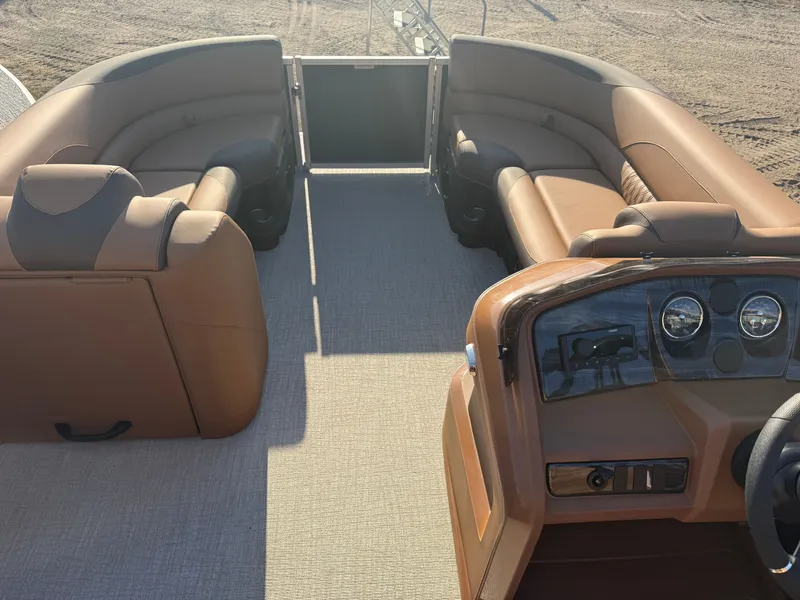 Slide: The Image of Tahoe LTZ 2385 Swingback (VRB) & Honda 4-Stroke EFI 2026 - 29