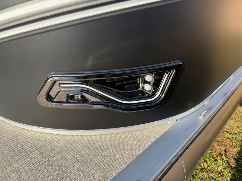 Slide: The Image of Tahoe LTZ 2385 Swingback (VRB) & Honda 4-Stroke EFI 2026 - 36