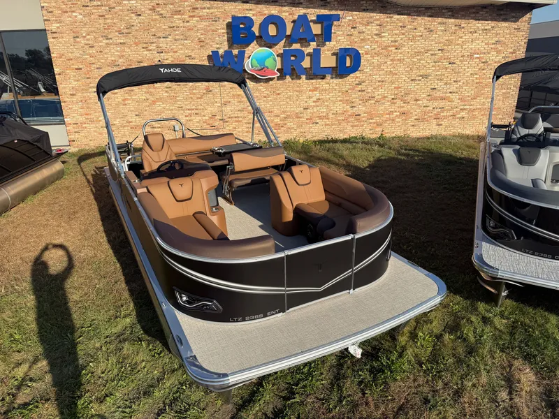 Slide: The Image of Tahoe LTZ 2385 Swingback (VRB) & Honda 4-Stroke EFI 2026 - 48