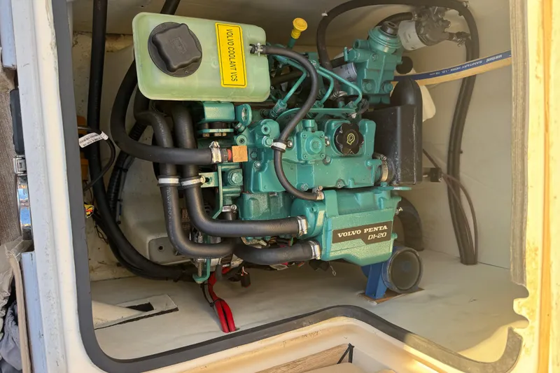 Slide: The Image of Engine compartment of a 2018 Leonardo Yachts Eagle 44 with Volvo Penta engine. - 22