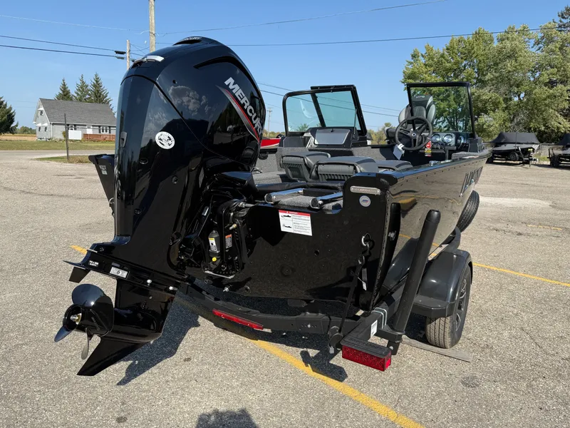 Slide: The Image of Lund 1650 Rebel XL Tiller 2026 - 8