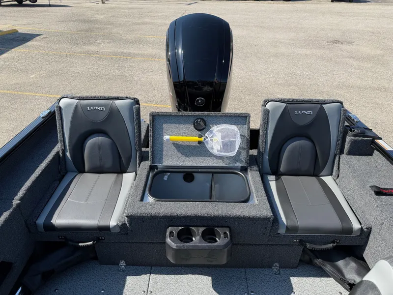 Slide: The Image of Lund 1675 Adventure Sport 2026 - 11