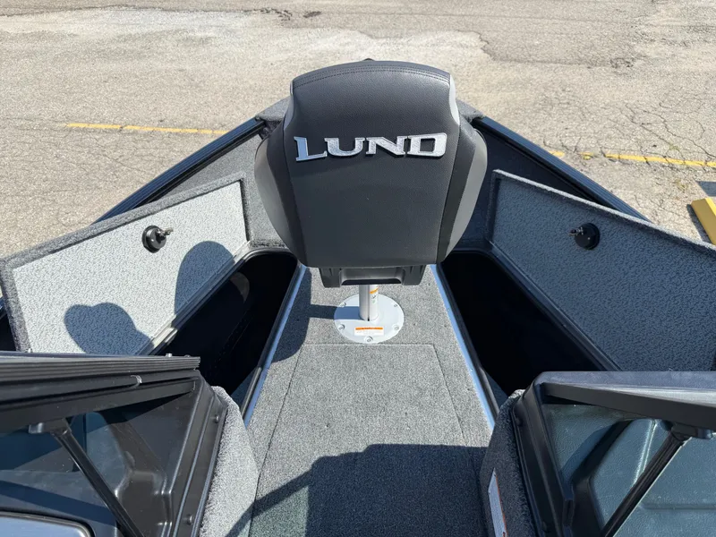 Slide: The Image of Lund 1675 Adventure Sport 2026 - 7