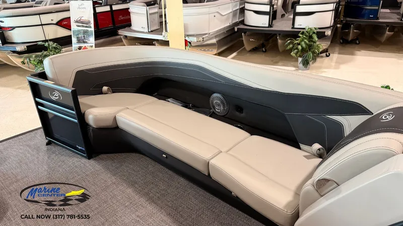 Slide: The Image of Barletta Cabrio 24UC 2026 - 8