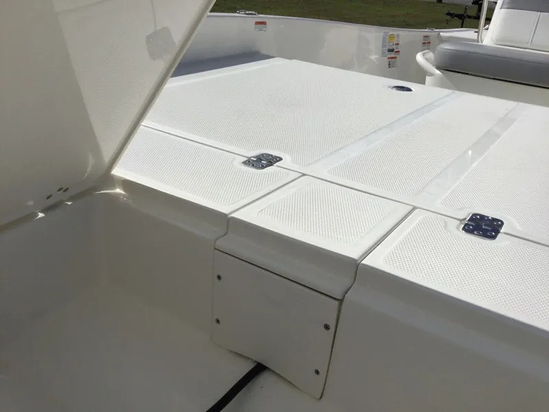 Slide: The Image of Mako Pro Skiff 17cc 2026 - 5