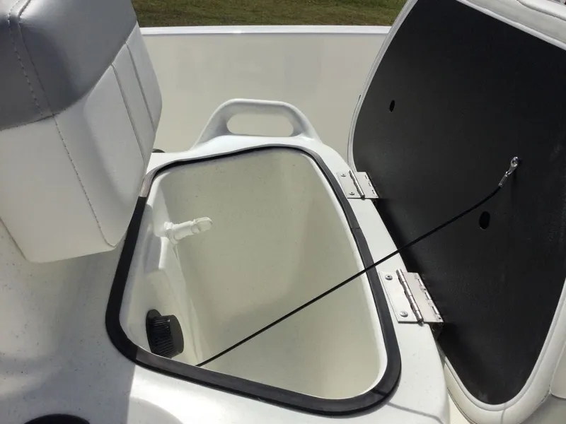 Slide: The Image of Mako Pro Skiff 15CC 2026 - 16