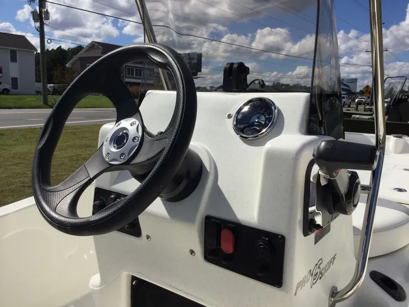 Slide: The Image of Mako Pro Skiff 15CC 2026 - 9