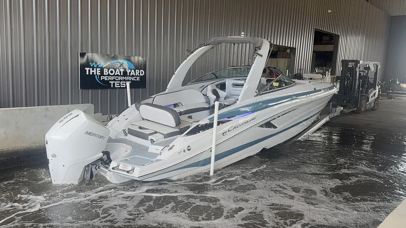 Slide: The Image of Crownline Boats E275 XS 2021 - 11