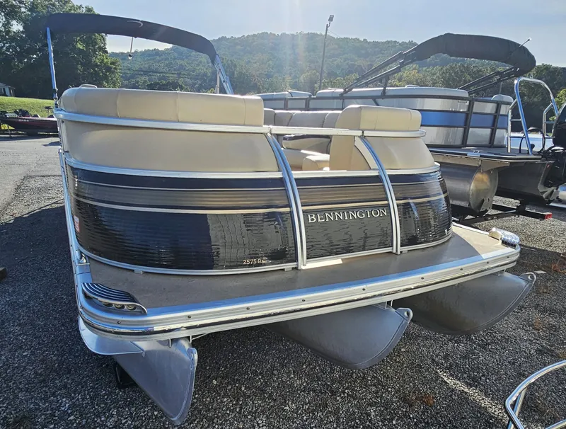 Slide: The Image of Bennington 2575 QXI 2009 - 11