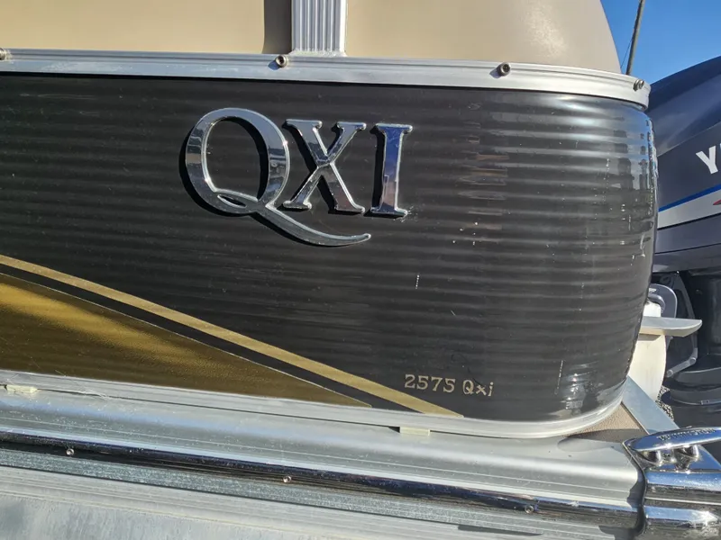 Slide: The Image of Bennington 2575 QXI 2009 - 17