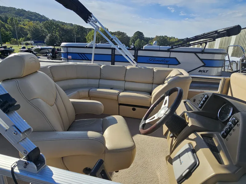 Slide: The Image of Bennington 2575 QXI 2009 - 4