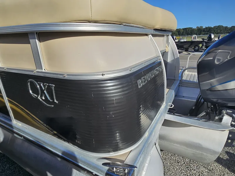 Slide: The Image of Bennington 2575 QXI 2009 - 6