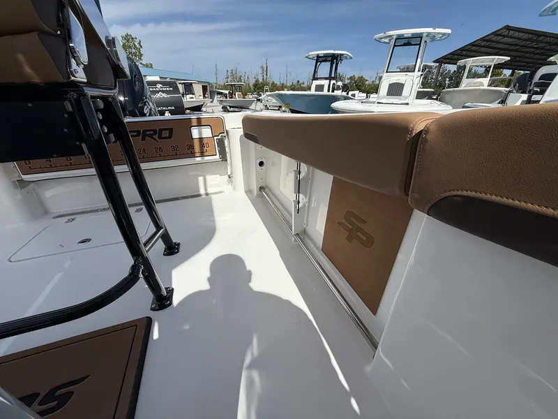 Slide: The Image of Sea Pro 222 Center Console 2026 - 9