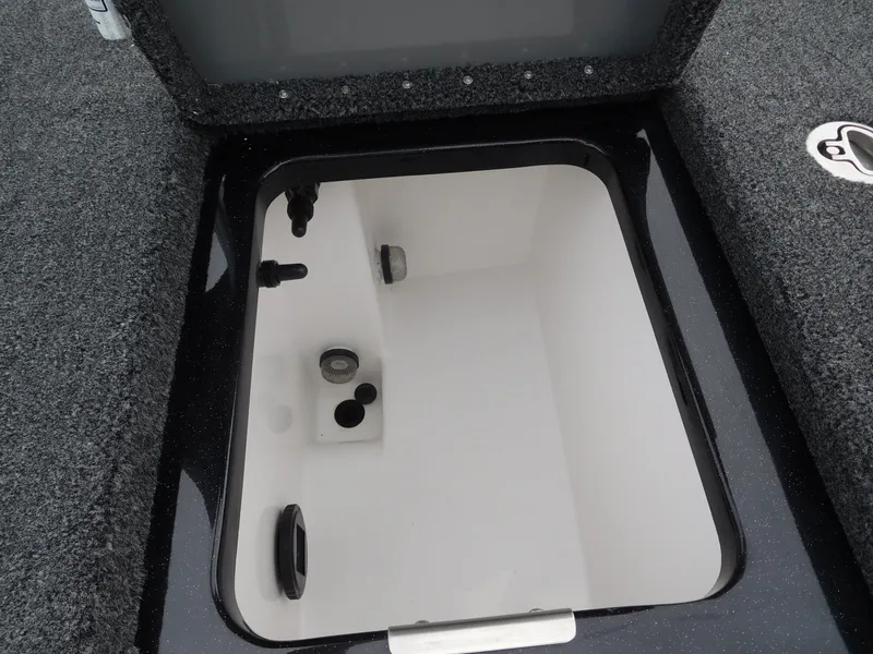 Slide: The Image of Caymas CX 20 PRO 2026 - 17