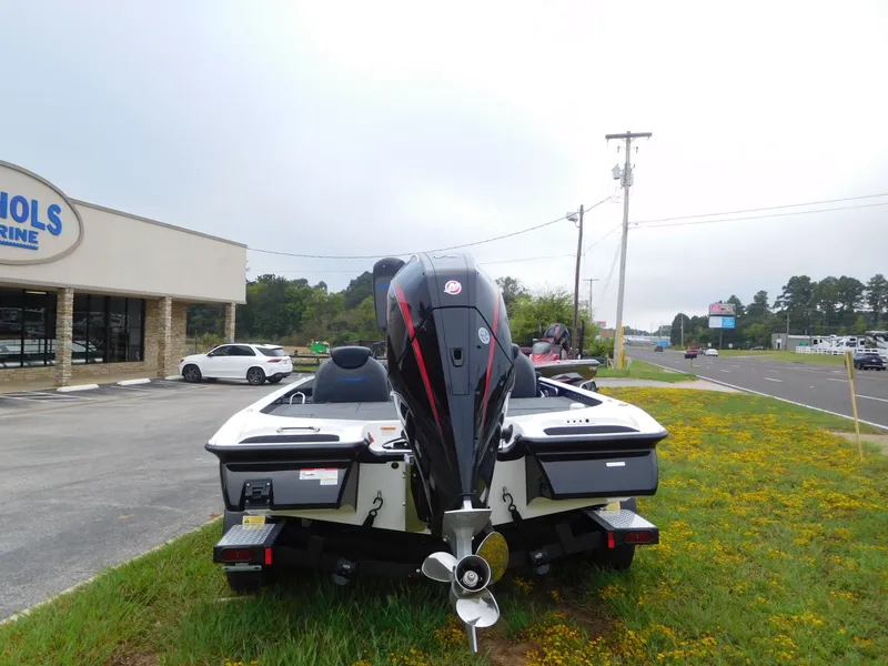 Slide: The Image of Caymas CX 20 PRO 2026 - 4