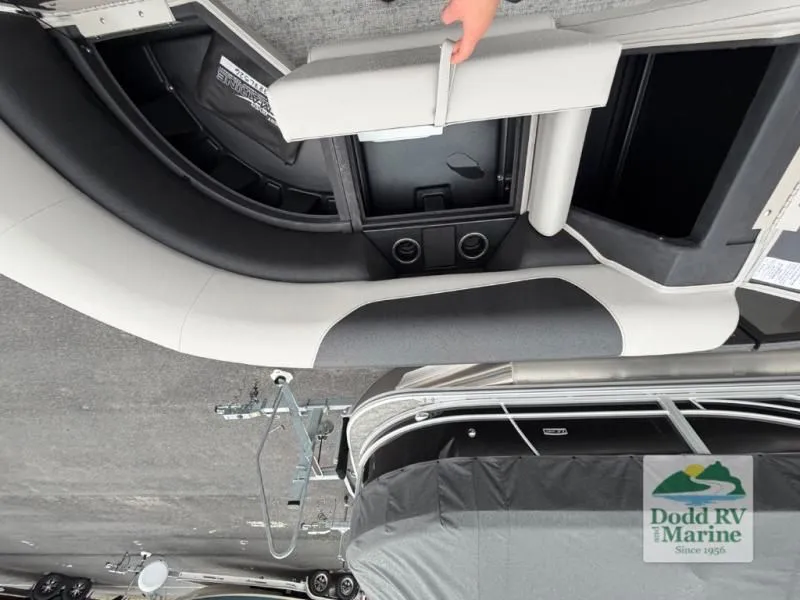 Slide: The Image of LE Series 224CR 2026 - 13