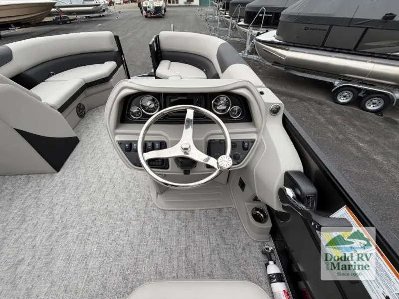 Slide: The Image of LE Series 224CR 2026 - 15