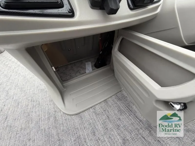 Slide: The Image of LE Series 224CR 2026 - 18