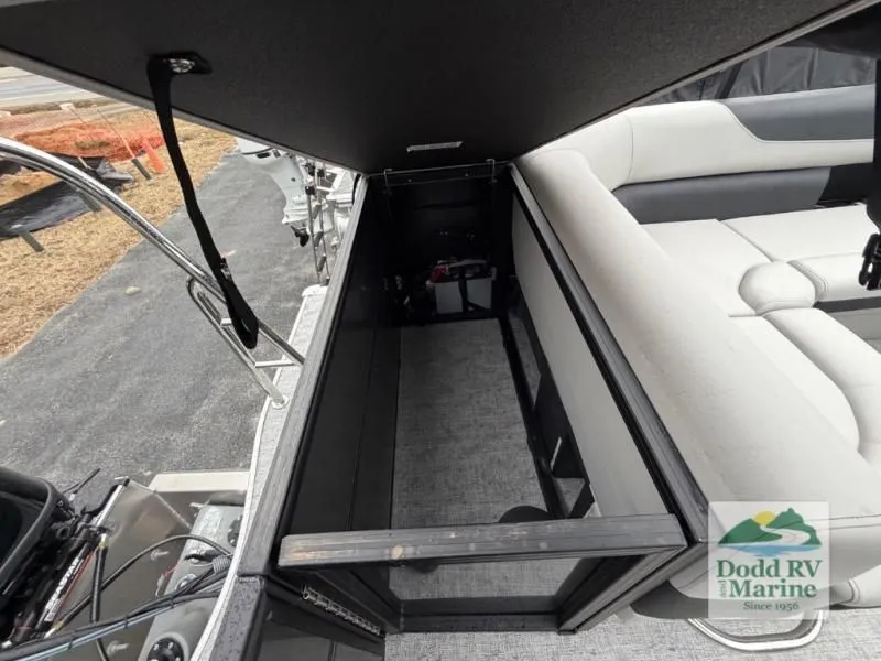 Slide: The Image of LE Series 224CR 2026 - 24