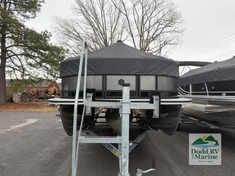 Slide: The Image of LE Series 224CR 2026 - 25