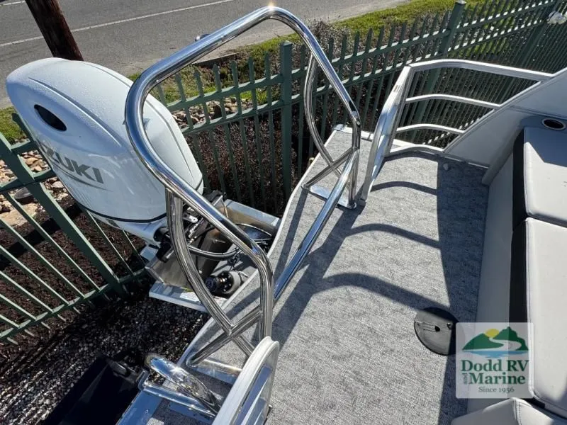 Slide: The Image of LE Series 224UL 2026 - 23