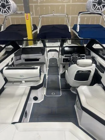 Slide: The Image of Cobalt R4 Surf 2026 - 4