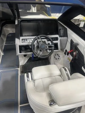 Slide: The Image of Cobalt R4 Surf 2026 - 5