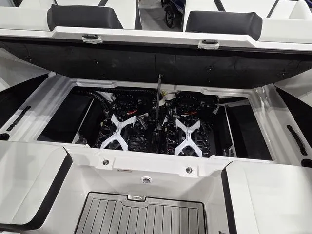 Slide: The Image of Yamaha 222S 2026 - 12