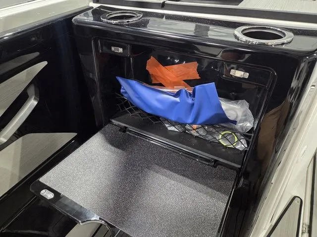 Slide: The Image of Yamaha 222S 2026 - 16