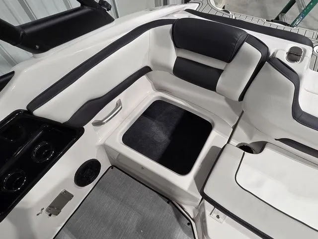 Slide: The Image of Yamaha AR195 2026 - 10