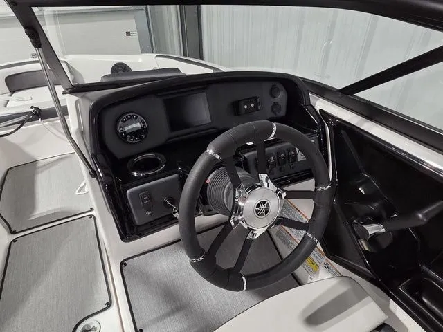 Slide: The Image of Yamaha AR195 2026 - 13