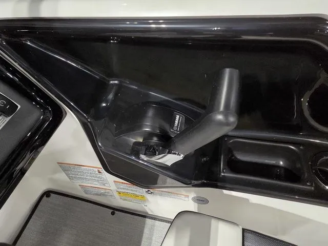 Slide: The Image of Yamaha AR195 2026 - 16