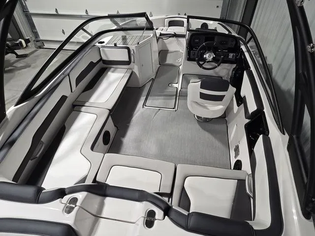 Slide: The Image of Yamaha AR195 2026 - 7