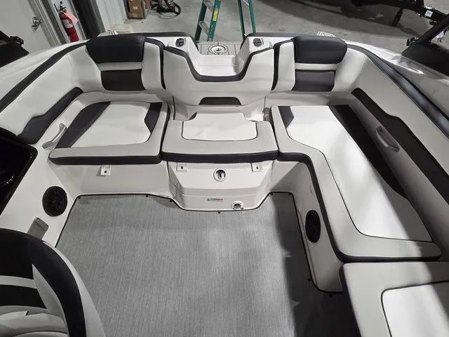 Slide: The Image of Yamaha AR195 2026 - 8