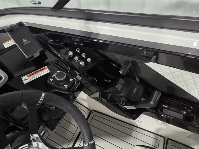 Slide: The Image of Yamaha 252S 2026 - 22