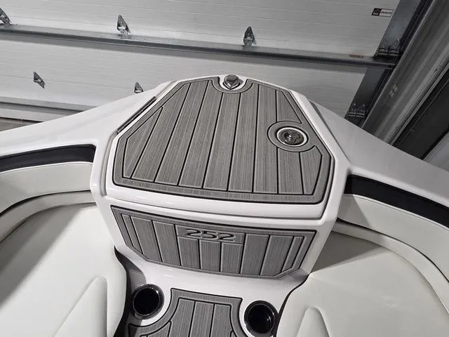 Slide: The Image of Yamaha 252S 2026 - 28