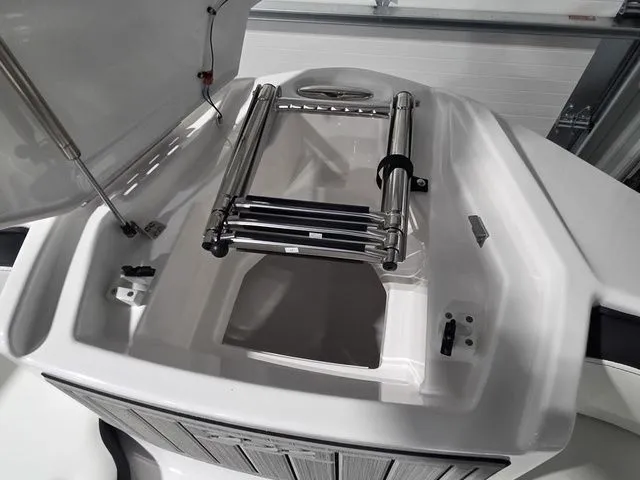 Slide: The Image of Yamaha 252S 2026 - 29