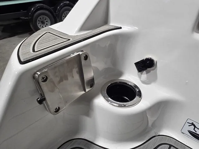 Slide: The Image of Yamaha 252S 2026 - 6