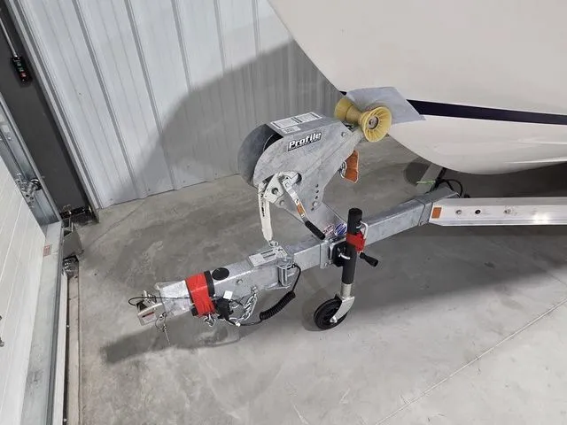 Slide: The Image of Yamaha 222 FSH Sport 2026 - 3