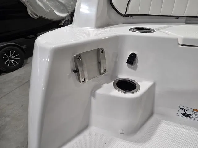 Slide: The Image of Yamaha 222 FSH Sport 2026 - 5