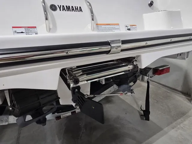 Slide: The Image of Yamaha 222 FSH Sport 2026 - 6