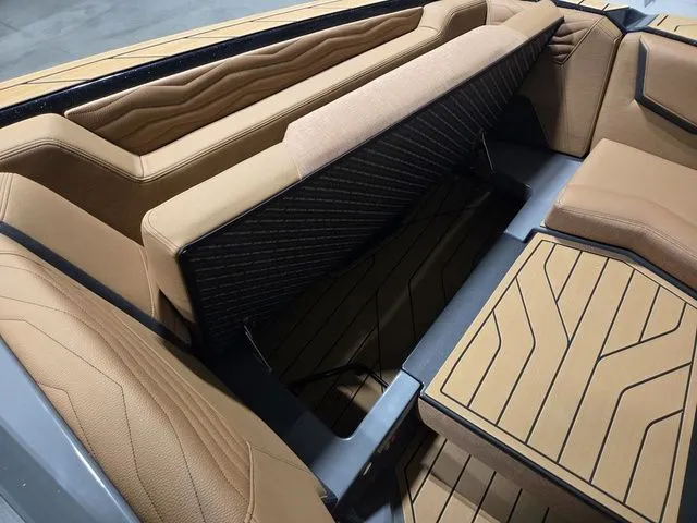 Slide: The Image of Nautique Super Air Nautique G25 2026 - 23