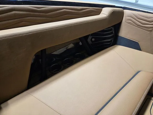 Slide: The Image of Nautique Super Air Nautique G25 2026 - 25