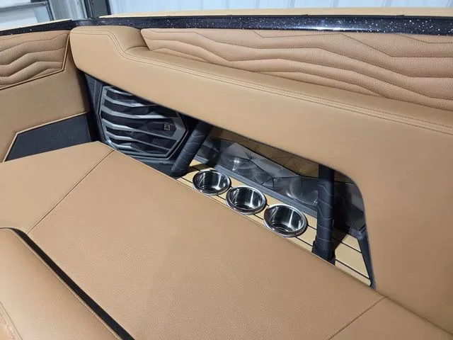 Slide: The Image of Nautique Super Air Nautique G25 2026 - 26