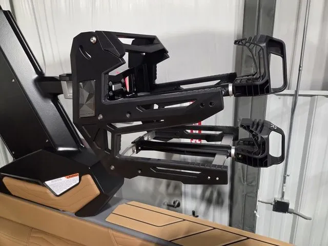 Slide: The Image of Nautique Super Air Nautique G25 2026 - 27