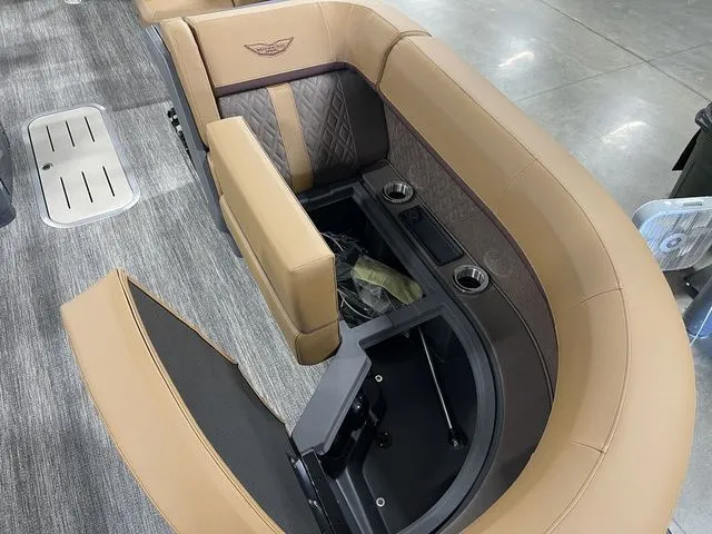 Slide: The Image of Bennington M L-Bench 22 ML 2026 - 20